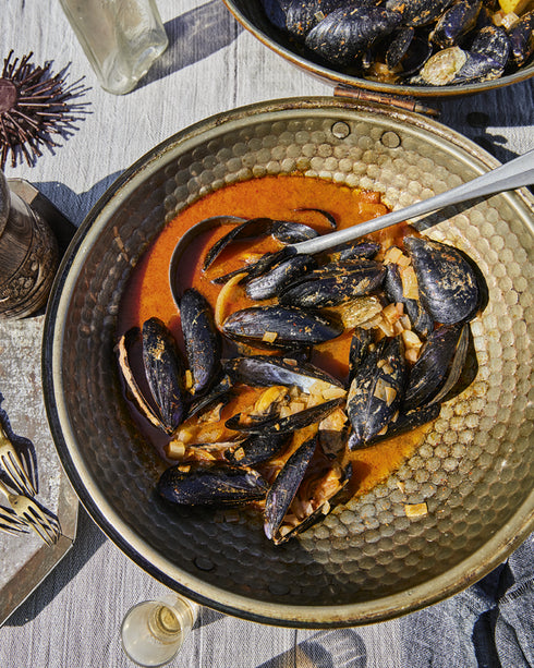 Le Trône de Fer. Livre de cuisine officiel. Recettes du Quai Royal à la mer Dothrak - 9786175483343